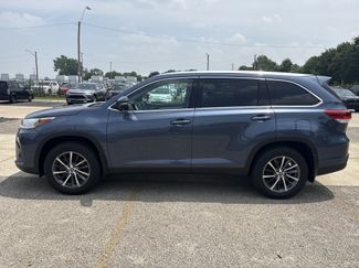 Used 2019 Toyota Highlander XLE AWD/4WD video 1