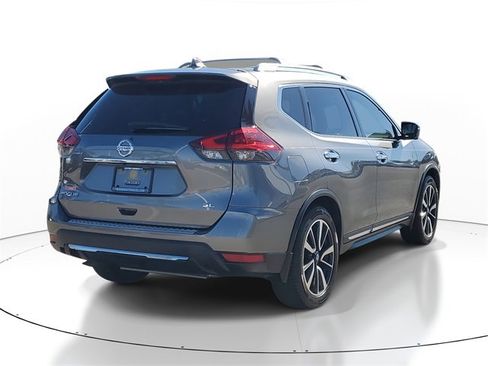 Used 2018 Nissan Rogue SL w/ Premium Package image 4