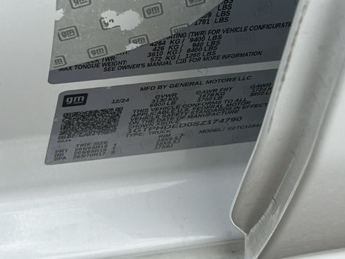 Certified 2025 GMC Sierra 1500 SLT RWD image 33