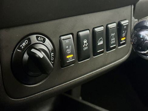 Used 2014 Nissan Xterra PRO-4X w/ Nevada Tow Package image 19