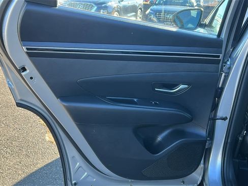 Used 2023 Hyundai Tucson SE image 18