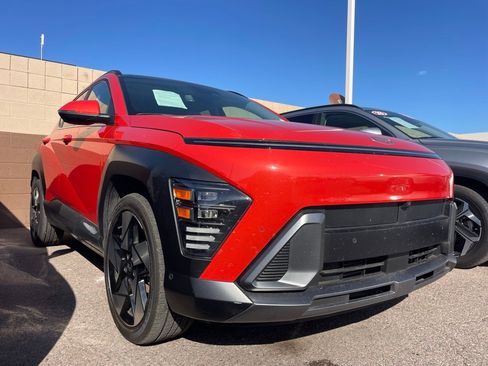 Used 2024 Hyundai Kona Limited image 2