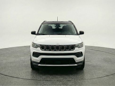 Used 2025 Jeep Compass Limited image 2