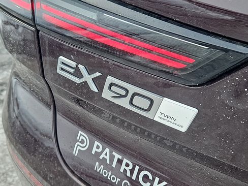 Used 2025 Volvo EX90 Ultra image 5