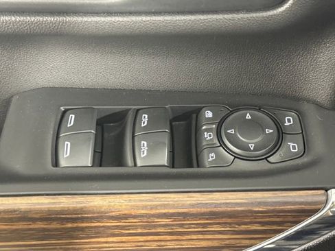 Used 2023 Chevrolet Silverado 2500 High Country w/ Z71 Off-Road Package image 24