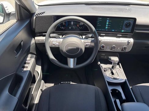 New 2026 Hyundai Kona SE FWD image 13
