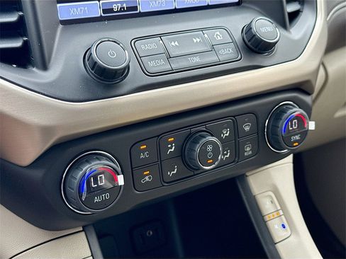 Used 2019 GMC Acadia Denali w/ Technology Package image 15