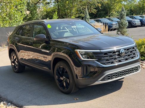 New 2026 Volkswagen Atlas Cross Sport SE AWD/4WD image 7