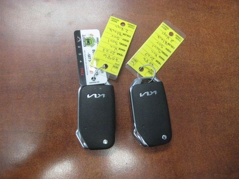 Used 2023 Kia Soul LX w/ LX Technology Package FWD image 27