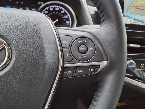 Certified 2022 Toyota Camry XLE image 22