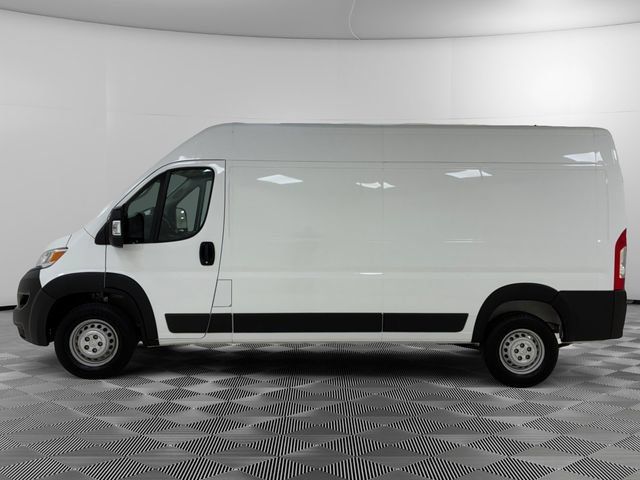 Used 2024 RAM ProMaster 2500 w/ Convenience Group FWD image 2