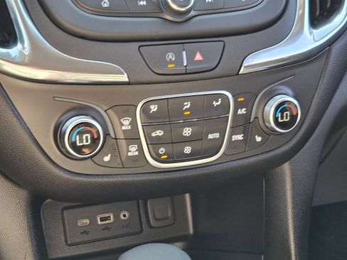 Used 2022 Chevrolet Equinox LT AWD/4WD image 28