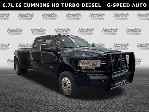 Used 2024 RAM 3500 Big Horn w/ Sport Appearance Package AWD/4WD image 2
