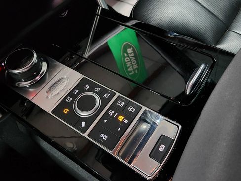 Used 2018 Land Rover Discovery HSE image 38