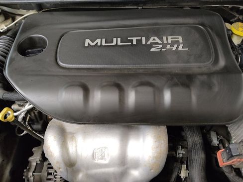 Used 2015 Chrysler 200 Limited w/ Convenience Group image 30