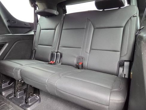 Used 2022 Chevrolet Tahoe LT w/ Luxury Package RWD image 6