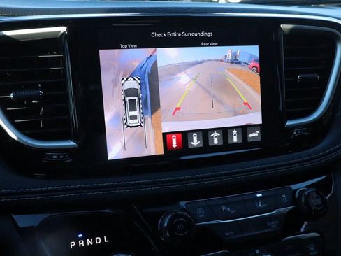 New 2026 Chrysler Pacifica Select w/ S Appearance Package image 6