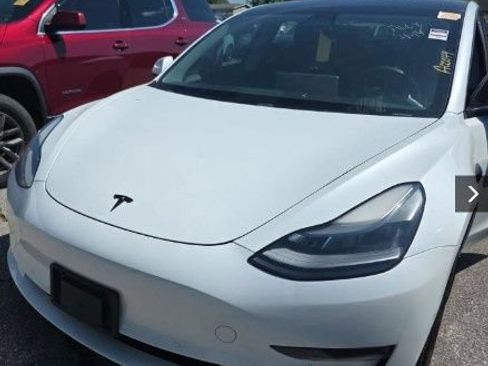 Used 2021 Tesla Model 3 Standard Range Plus RWD image 1