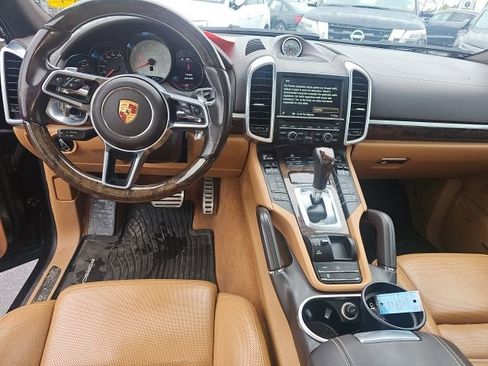 Used 2016 Porsche Cayenne S AWD/4WD image 12