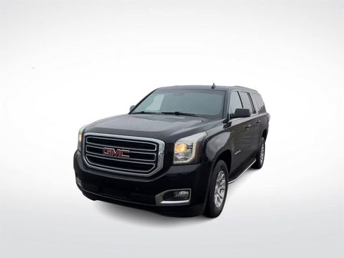 Used 2019 GMC Yukon XL SLT image 3