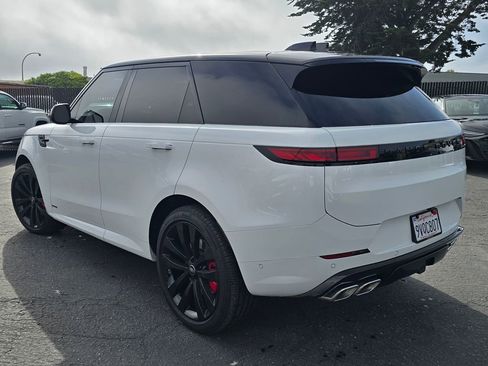 Used 2025 Land Rover Range Rover Sport Autobiography AWD/4WD image 3