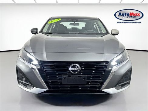 Used 2024 Nissan Altima 2.5 SV image 2