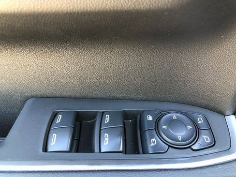 Used 2024 GMC Sierra 1500 SLT image 18