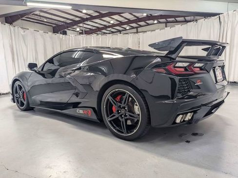 Used 2021 Chevrolet Corvette Stingray Premium Cpe w/ Z51 Performance Package RWD image 4