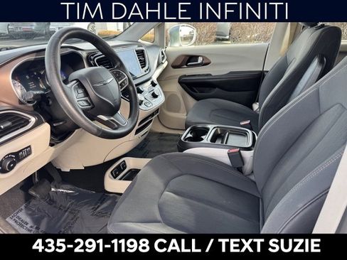 Used 2019 Chrysler Pacifica Touring Plus w/ Advanced Safetytec Group image 10