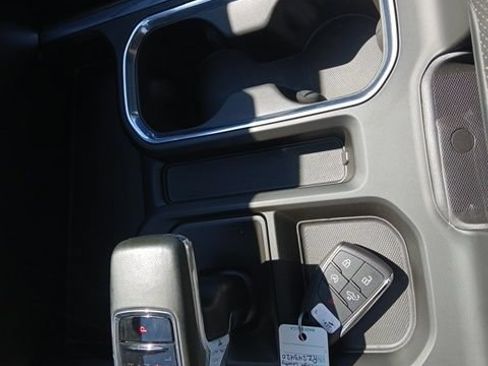 Certified 2024 Chevrolet Silverado 1500 High Country w/ High Country Premium Package AWD/4WD image 24