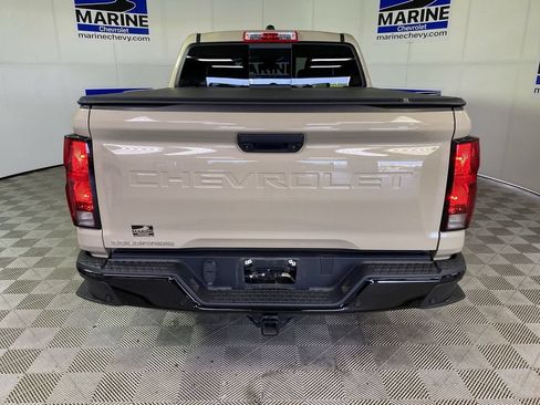Used 2024 Chevrolet Colorado W/T w/ Technology Package AWD/4WD image 17