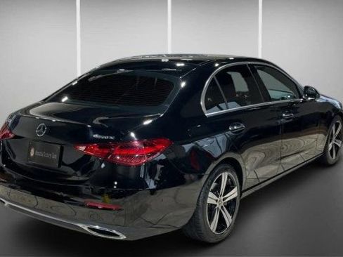 Used 2023 Mercedes-Benz C 300 4MATIC Sedan w/ Exclusive Trim Package image 5