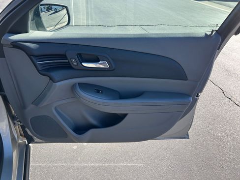 Used 2013 Chevrolet Malibu LS image 25