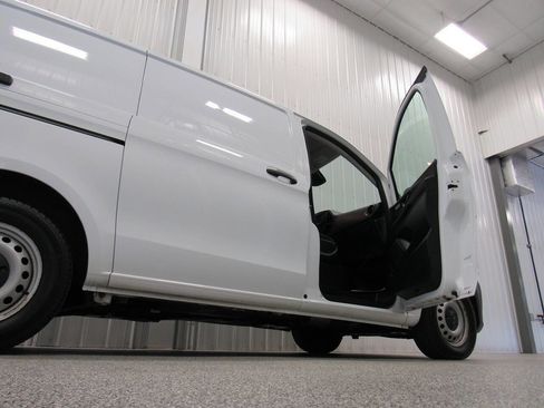 Used 2022 Mercedes-Benz Metris image 23