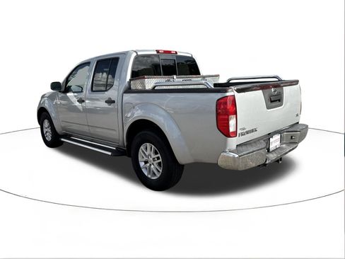 Used 2016 Nissan Frontier SV RWD image 5