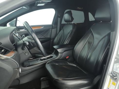 Used 2019 Lincoln MKC Select w/ Select Plus Package image 18