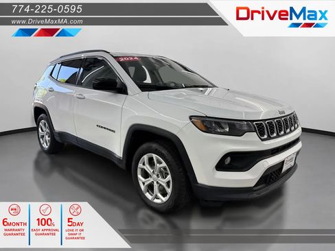 Used 2024 Jeep Compass Latitude AWD/4WD image 1
