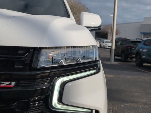 Used 2023 Chevrolet Suburban Z71 w/ Luxury Package image 13