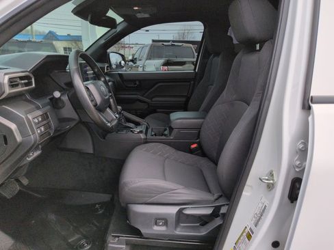 Used 2024 Toyota Tacoma SR image 9