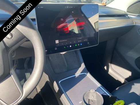 Used 2023 Tesla Model Y Long Range image 23