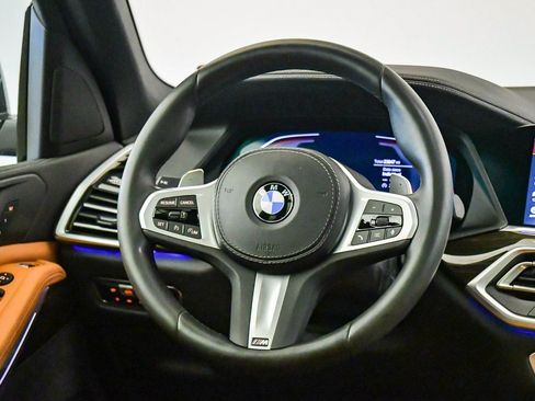 Used 2023 BMW X5 xDrive40i w/ M Sport Package image 13