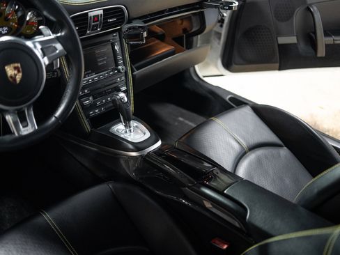 Used 2013 Porsche 911 Turbo S image 51