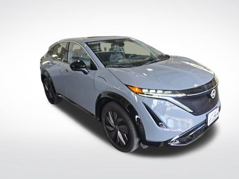 Used 2024 Nissan Ariya FWD image 2