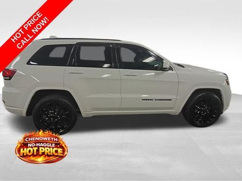 Used 2019 Jeep Grand Cherokee Altitude image 4
