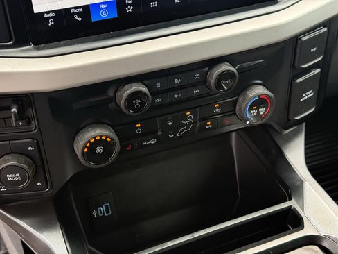 Used 2023 Ford F350 XLT w/ XLT Premium Package AWD/4WD image 24