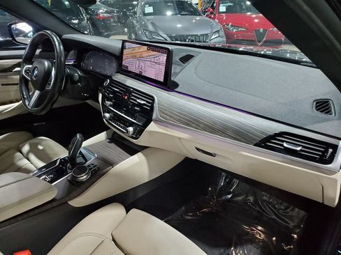 Used 2022 BMW 540i w/ M Sport Package RWD image 15