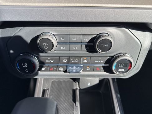 New 2025 Ford Bronco Outer Banks image 31