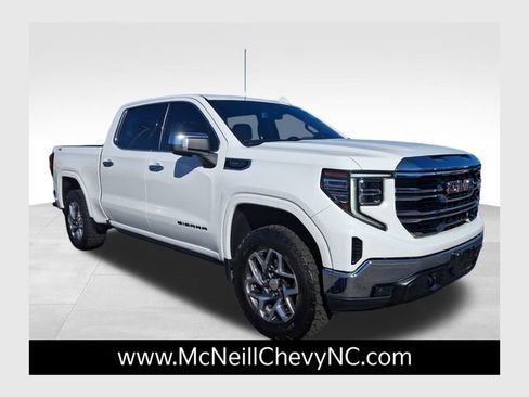 Used 2022 GMC Sierra 1500 SLT w/ SLT Convenience Package image 1