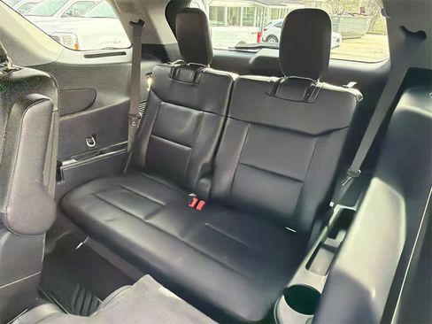 Certified 2023 Ford Explorer Limited w/ Limited Technology Package image 18