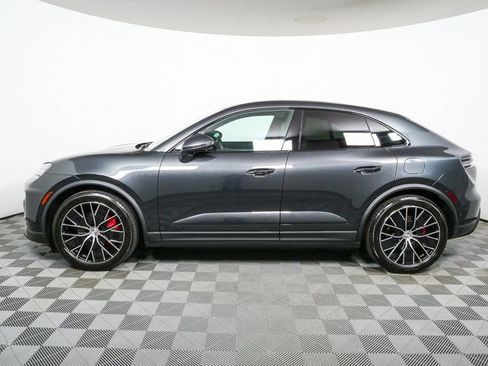 New 2026 Porsche Macan 4S Electric image 2